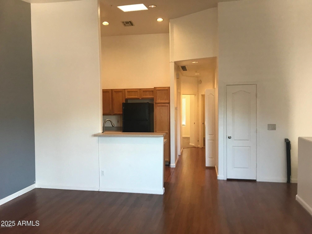 1406 W Emerald Avenue - Photo 3