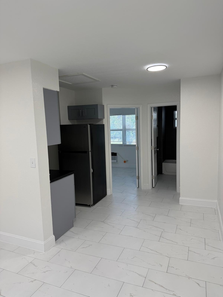 110 Nw 7th Avenue - Photo 22