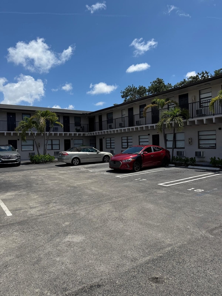 110 Nw 7th Avenue - Photo 2