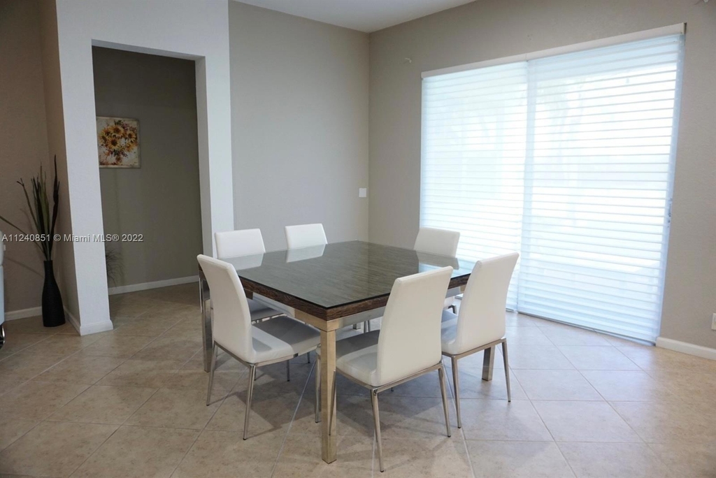 878 Lavender Circle - Photo 11