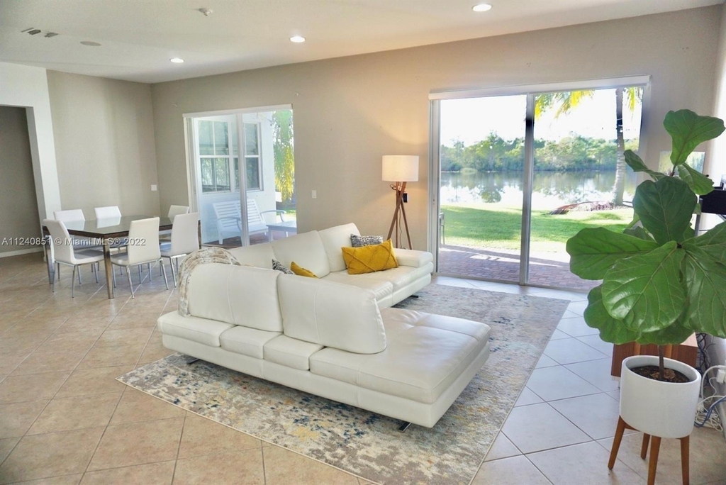 878 Lavender Circle - Photo 10
