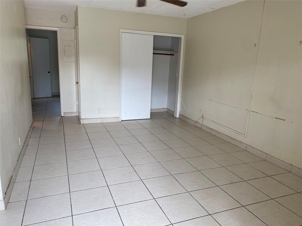 1812 E Oakland Park Boulevard - Photo 1