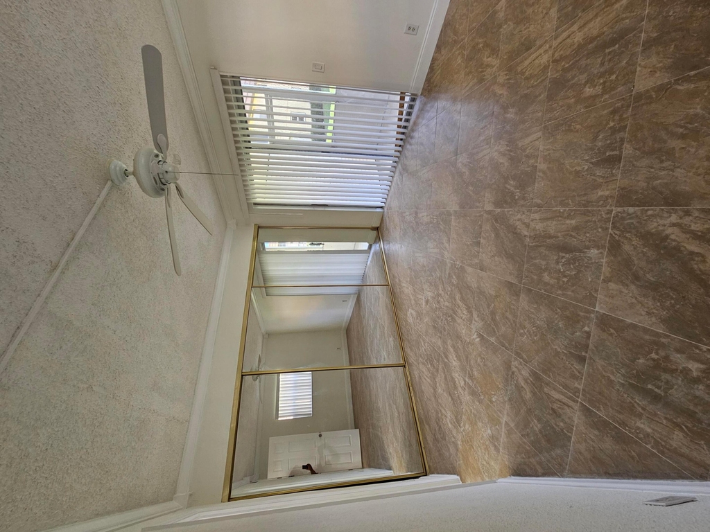 211 E Saxony Lane - Photo 12