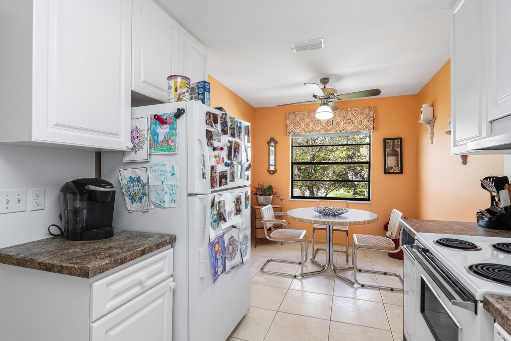 29 Stratford Lane W - Photo 13
