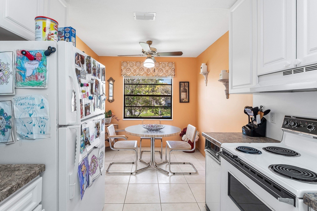 29 Stratford Lane W - Photo 11
