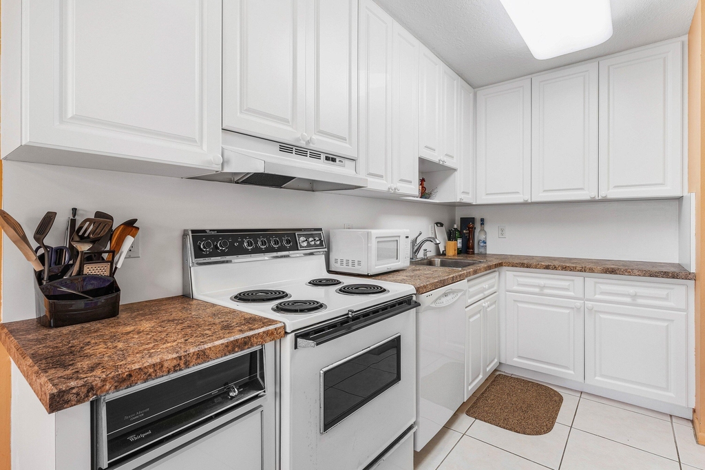29 Stratford Lane W - Photo 15