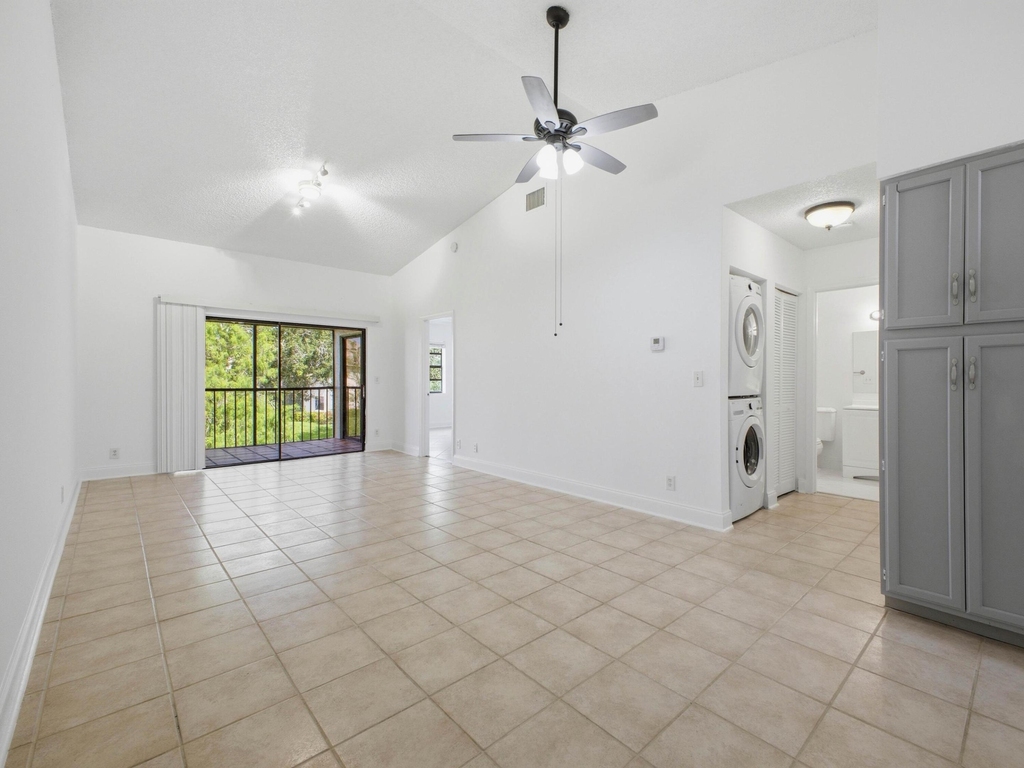 321 Norwood Terrace - Photo 6