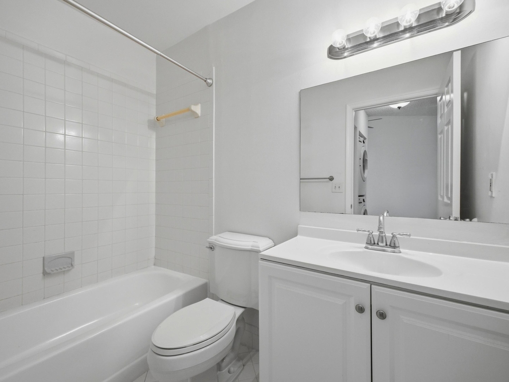 321 Norwood Terrace - Photo 21