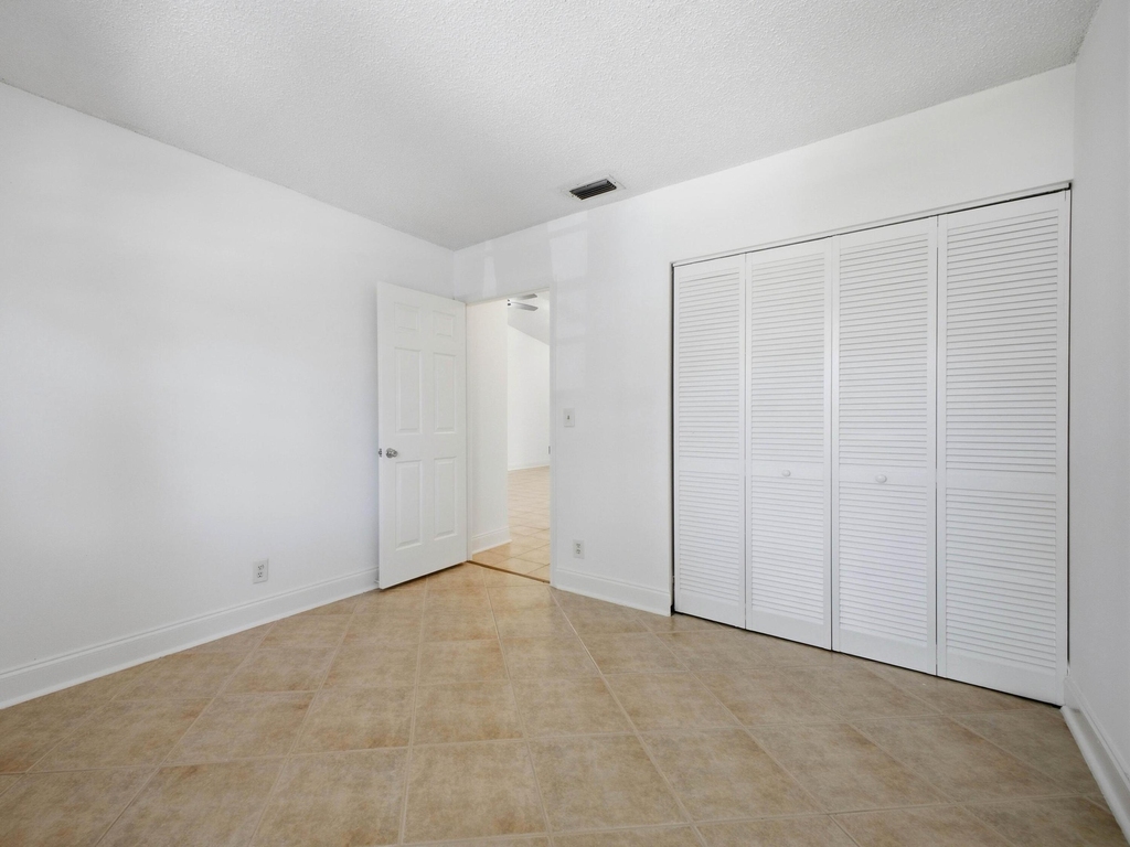 321 Norwood Terrace - Photo 20