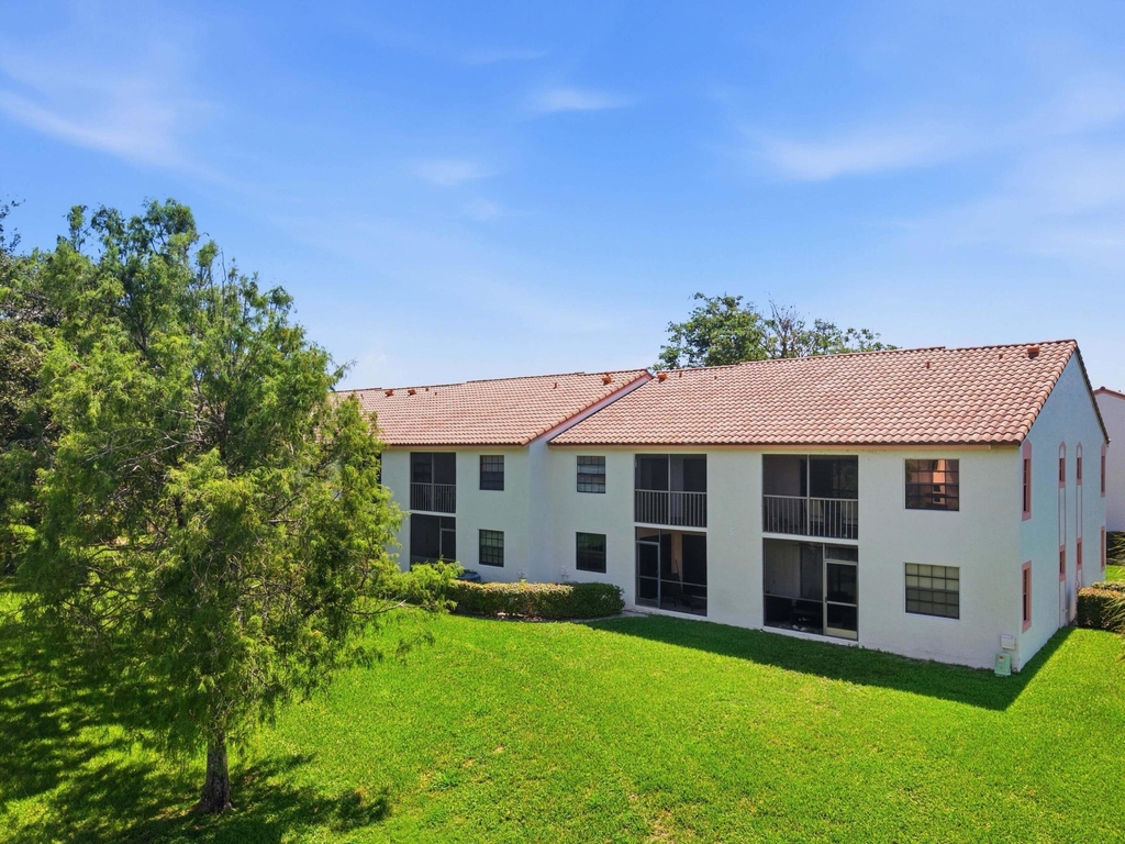 321 Norwood Terrace - Photo 2