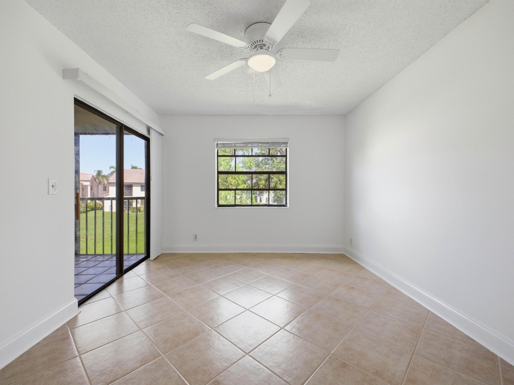 321 Norwood Terrace - Photo 24