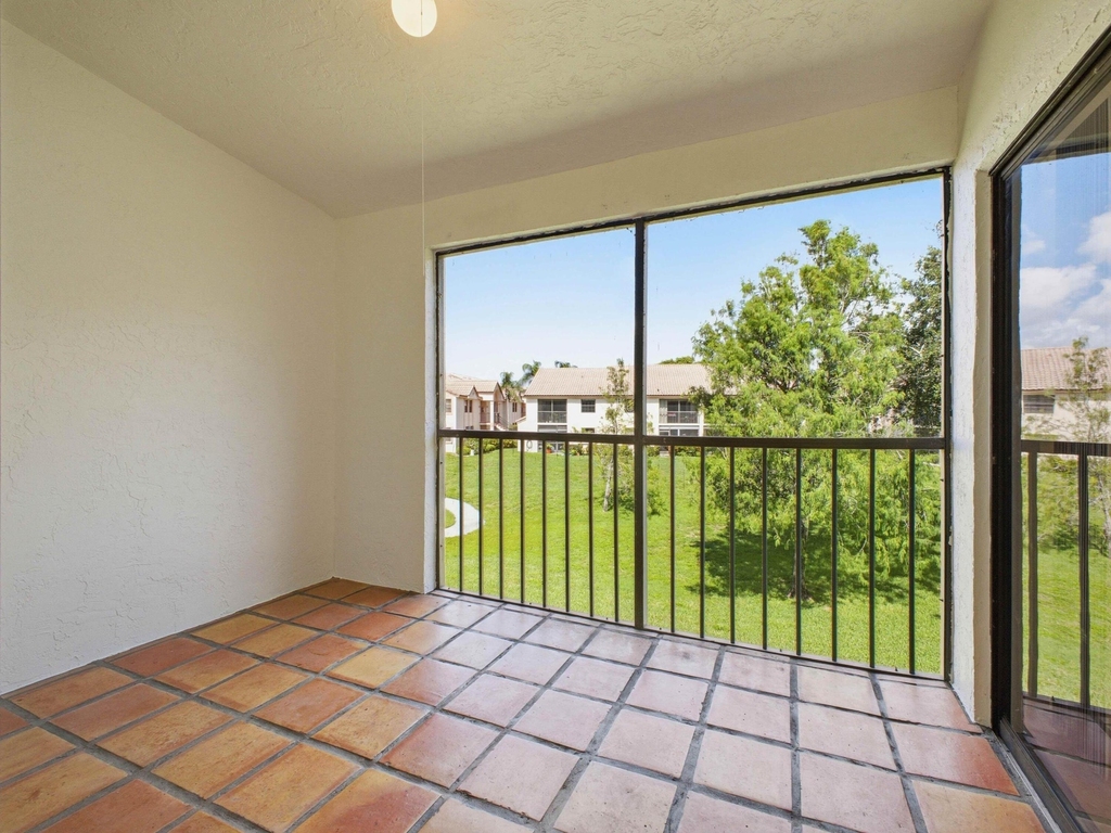 321 Norwood Terrace - Photo 13