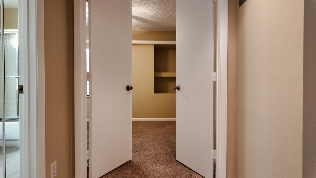 5418 Firenze Drive - Photo 5