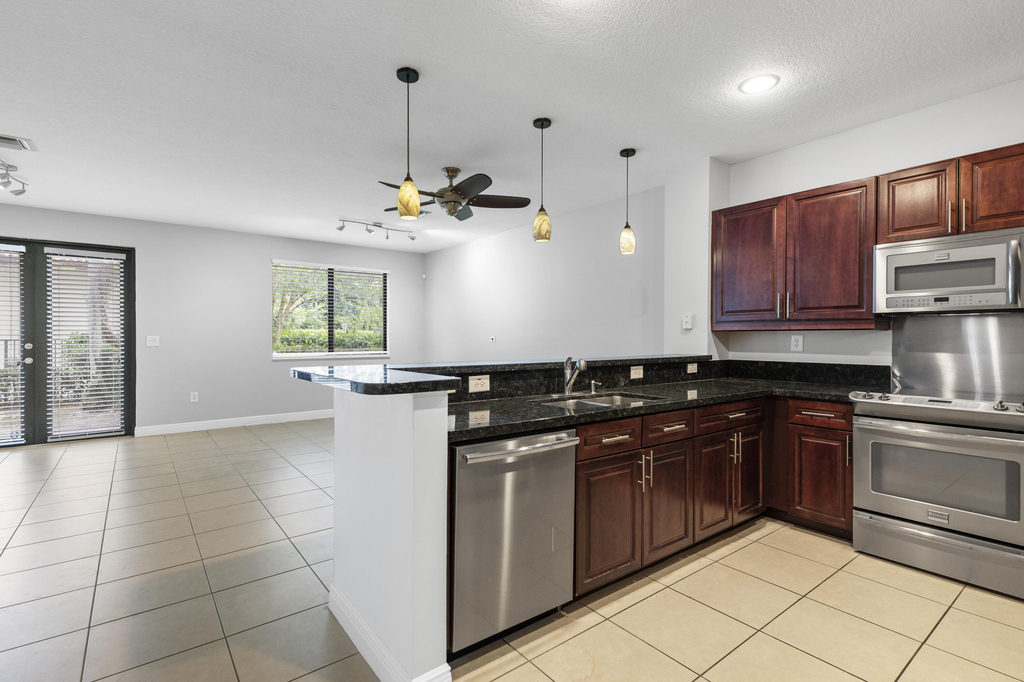 3238 Sw 16th Terrace - Photo 3