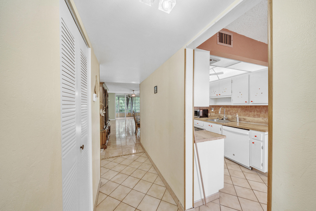 3070 Nw 48th Terrace - Photo 3