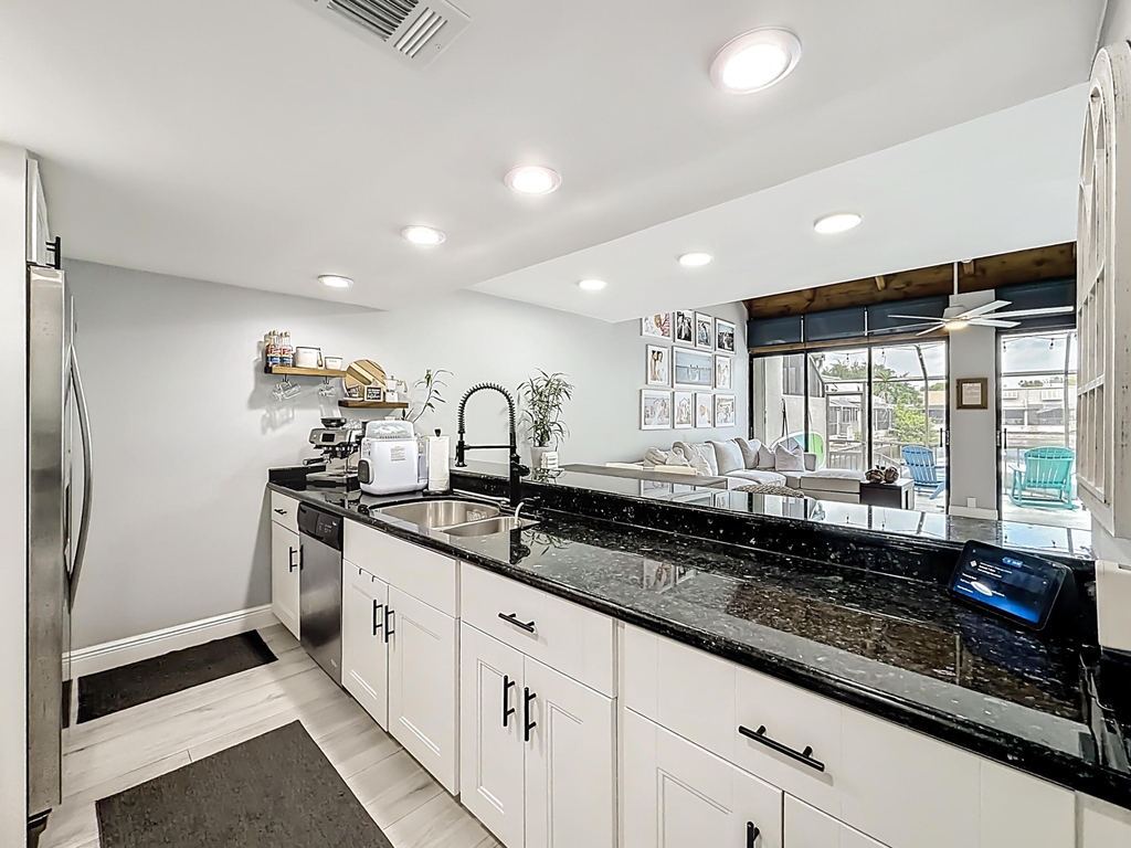 11313 Nw 15th Street - Photo 7