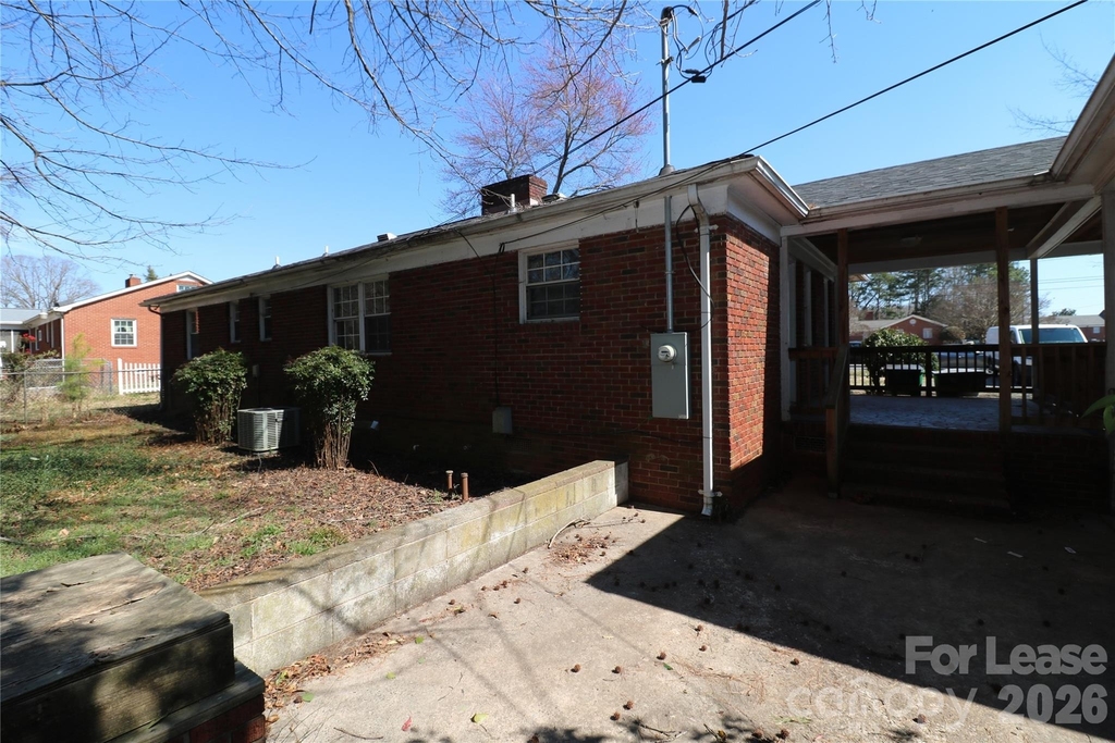3741 N Sharon Amity Road - Photo 31