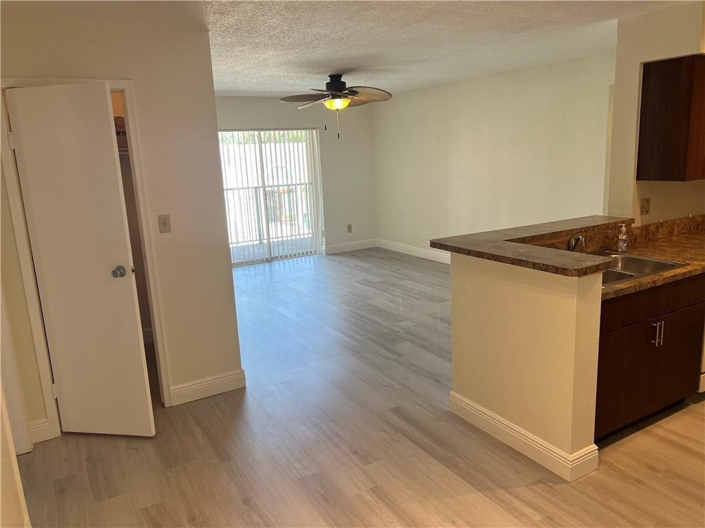875 Riverside Drive - Photo 5