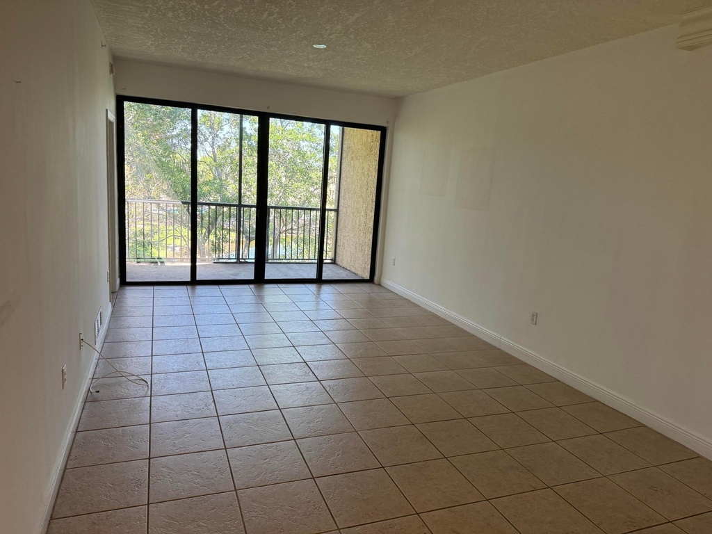 6729 Coral Lake Drive - Photo 21