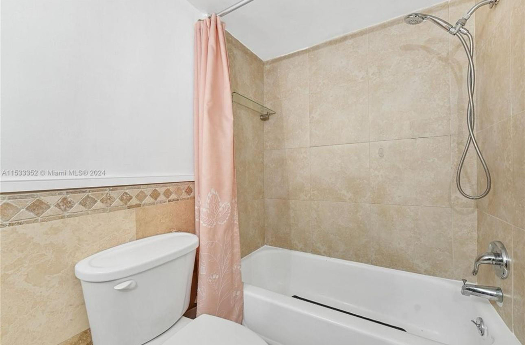 11930 N Bayshore Drive - Photo 5
