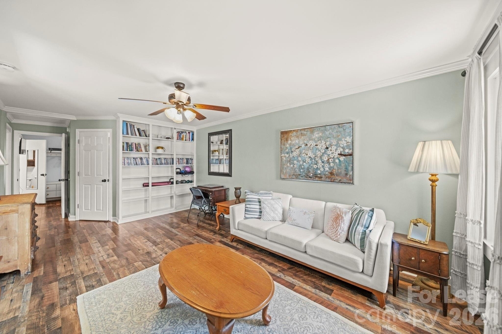 211 9th Street - Photo 6