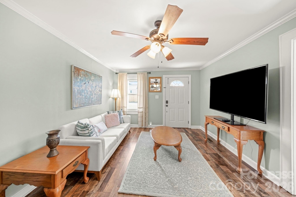 211 9th Street - Photo 35
