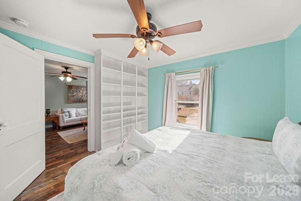 211 9th Street - Photo 11