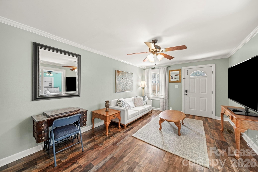 211 9th Street - Photo 7