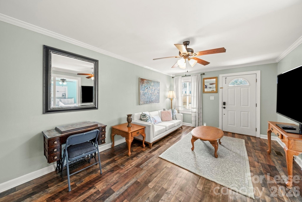 211 9th Street - Photo 33