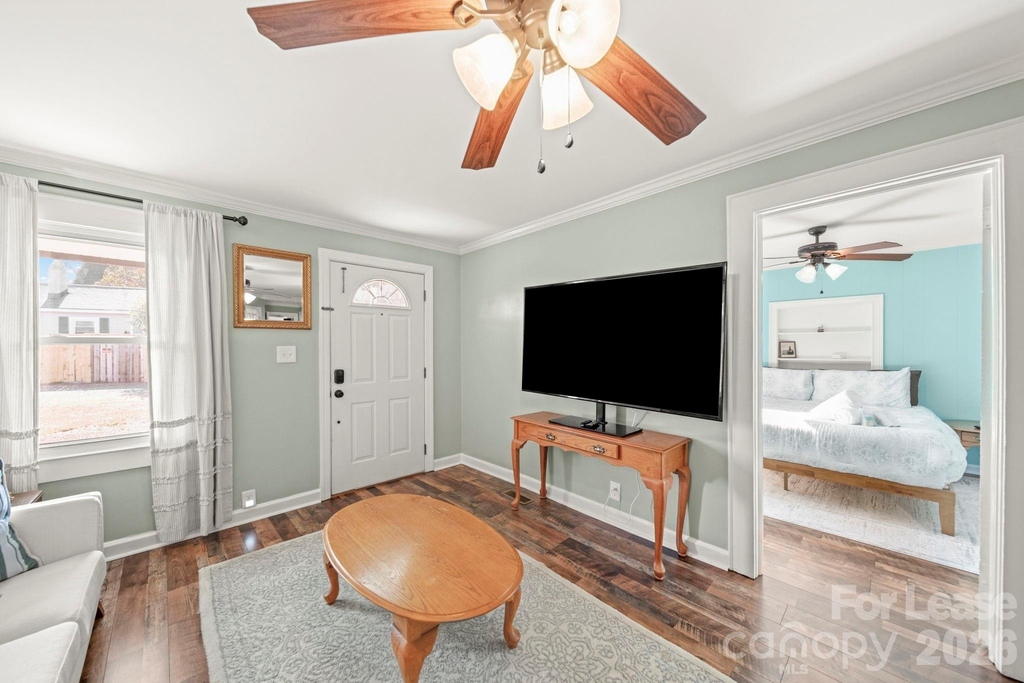 211 9th Street - Photo 36