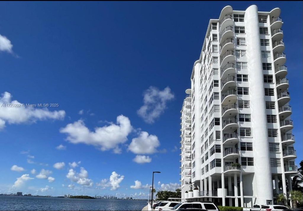 11930 N Bayshore Drive - Photo 1