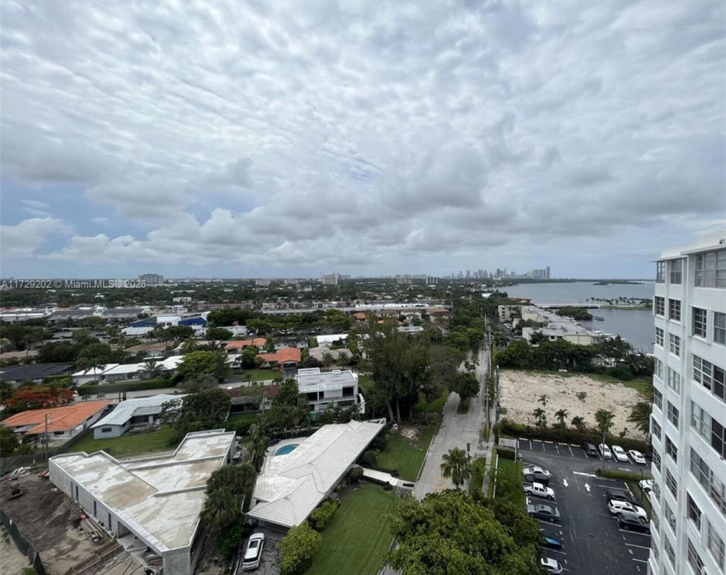 11930 N Bayshore Drive - Photo 13
