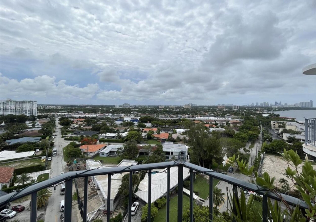 11930 N Bayshore Drive - Photo 12