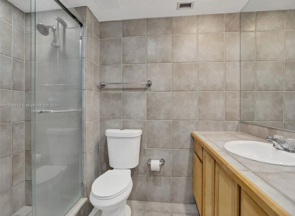 11930 N Bayshore Drive - Photo 8