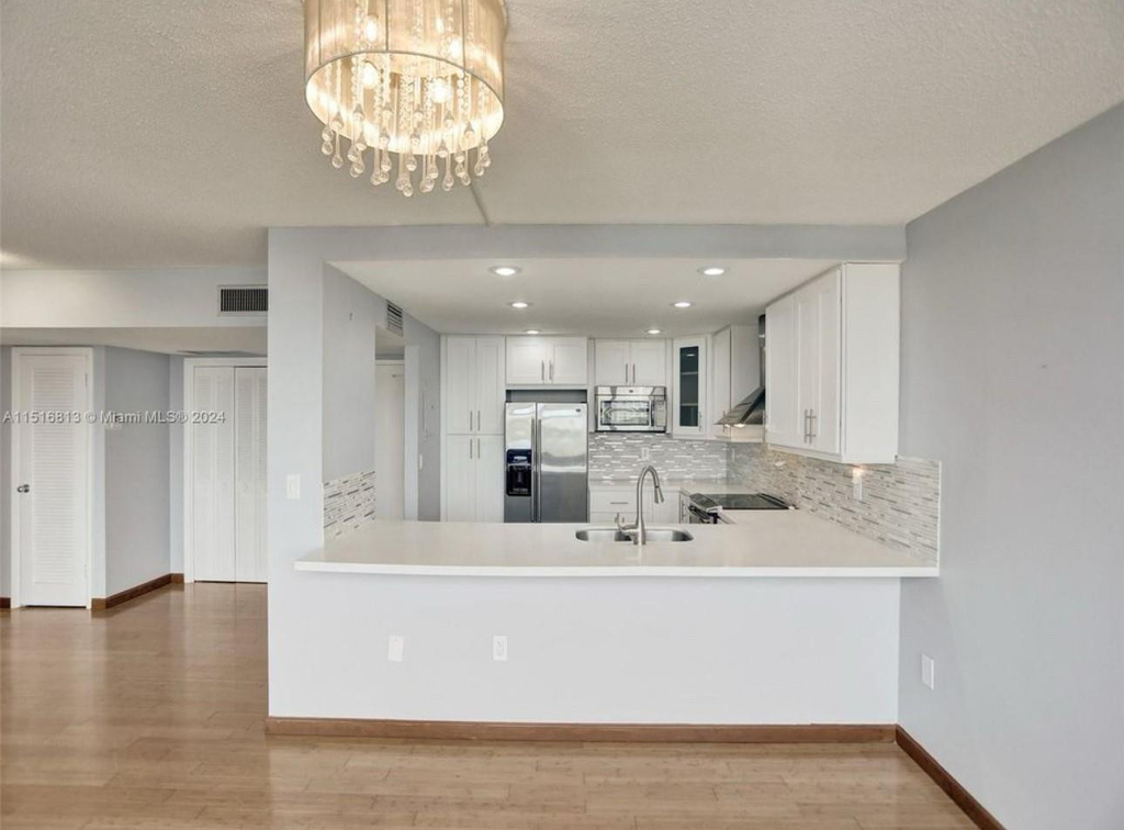 11930 N Bayshore Drive - Photo 21