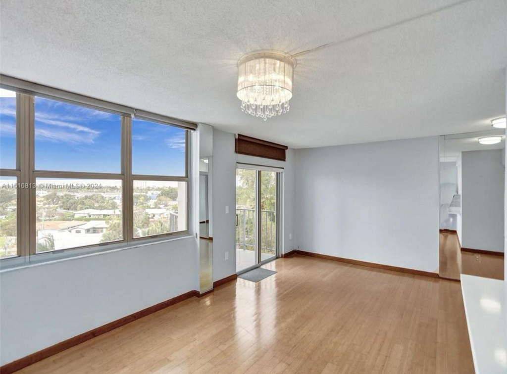 11930 N Bayshore Drive - Photo 13
