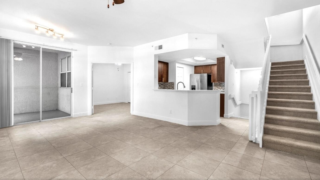 20889 St Andrews Boulevard - Photo 4