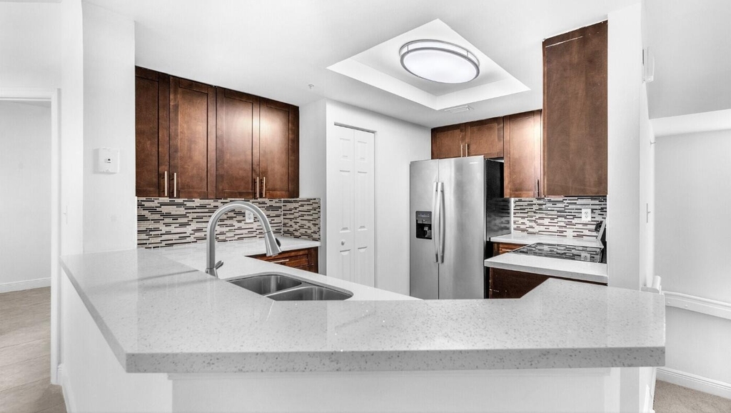 20889 St Andrews Boulevard - Photo 2