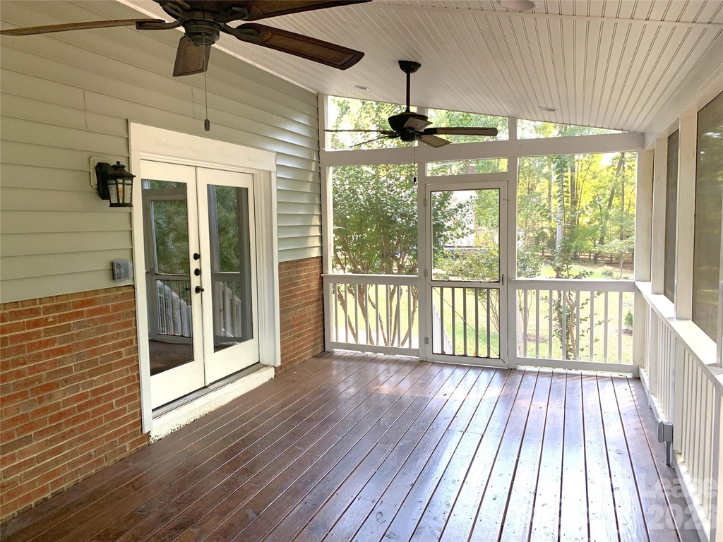 1114 Glenshannon Road - Photo 31