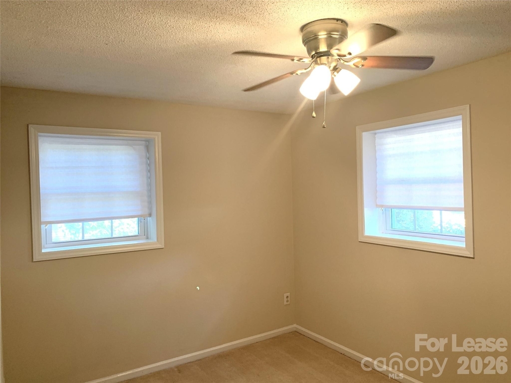 1114 Glenshannon Road - Photo 23