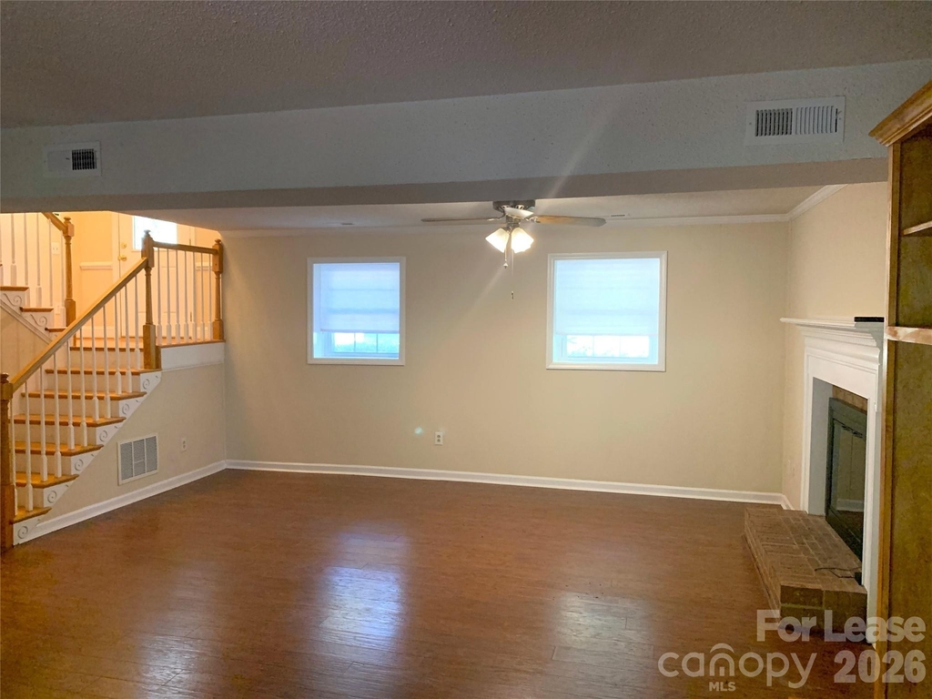 1114 Glenshannon Road - Photo 7