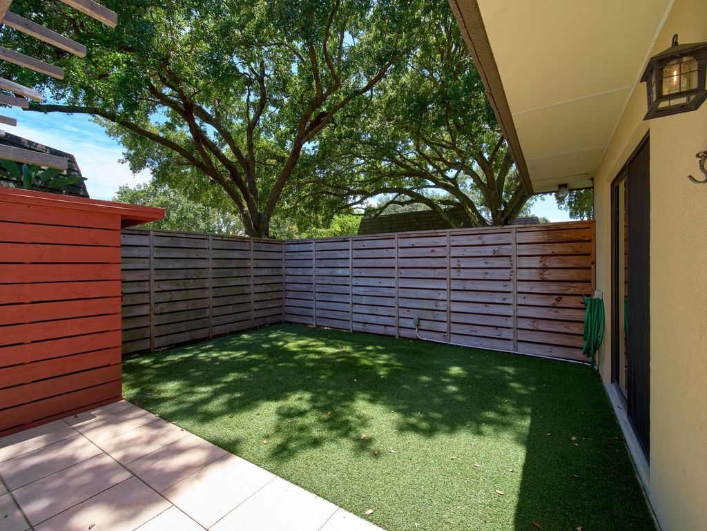 1520 15th Terrace - Photo 4