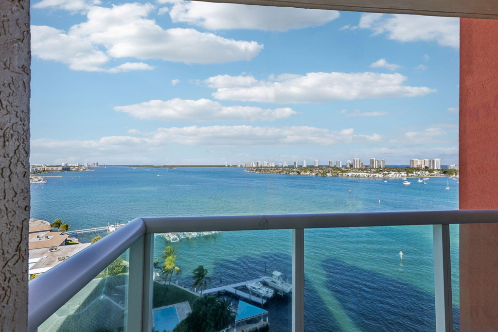 2650 Lake Shore Drive - Photo 23