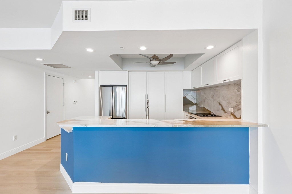2650 Lake Shore Drive - Photo 4