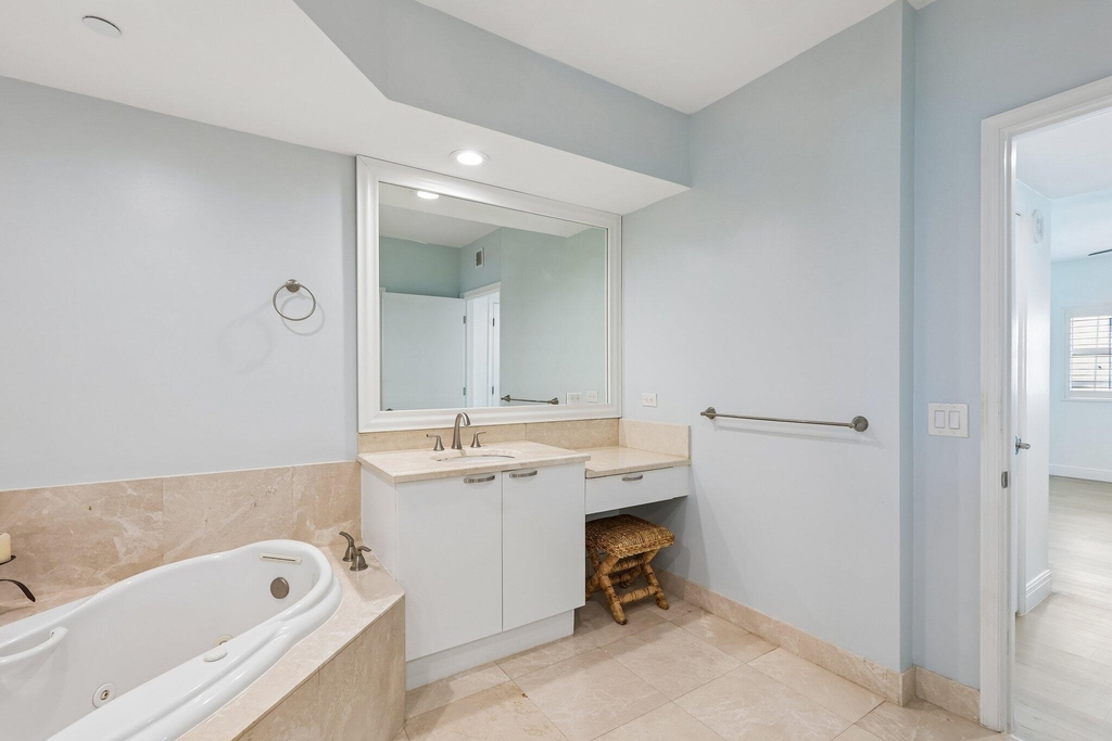 2650 Lake Shore Drive - Photo 21