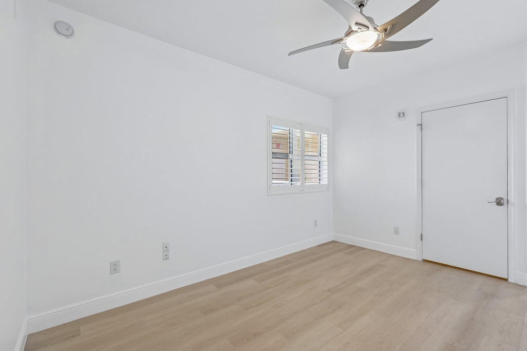 2650 Lake Shore Drive - Photo 7