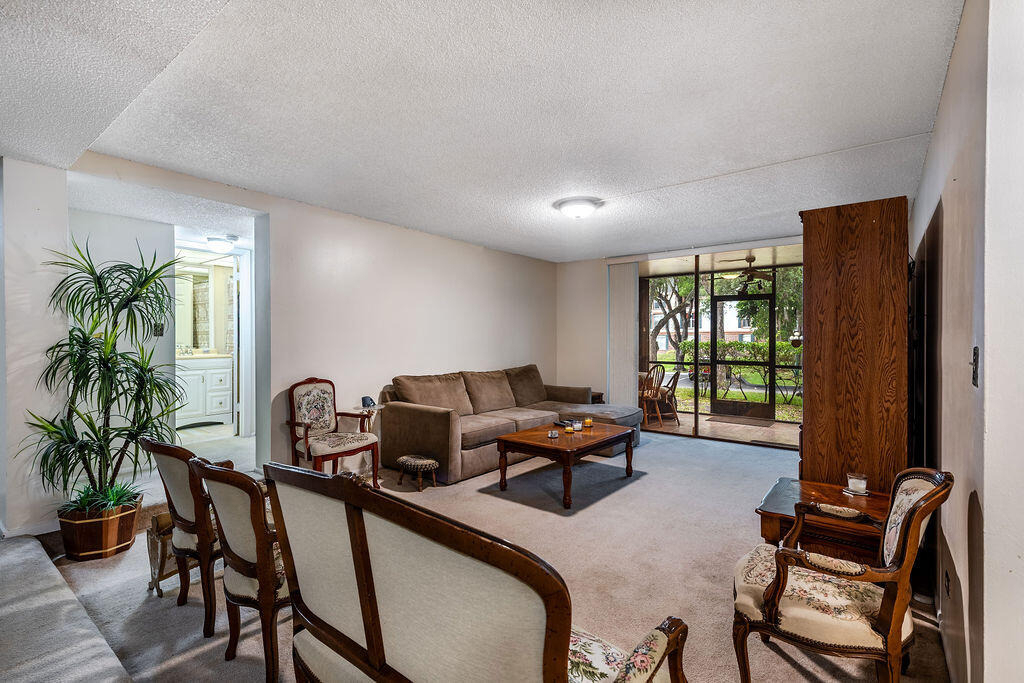 3680 Inverrary Drive - Photo 4
