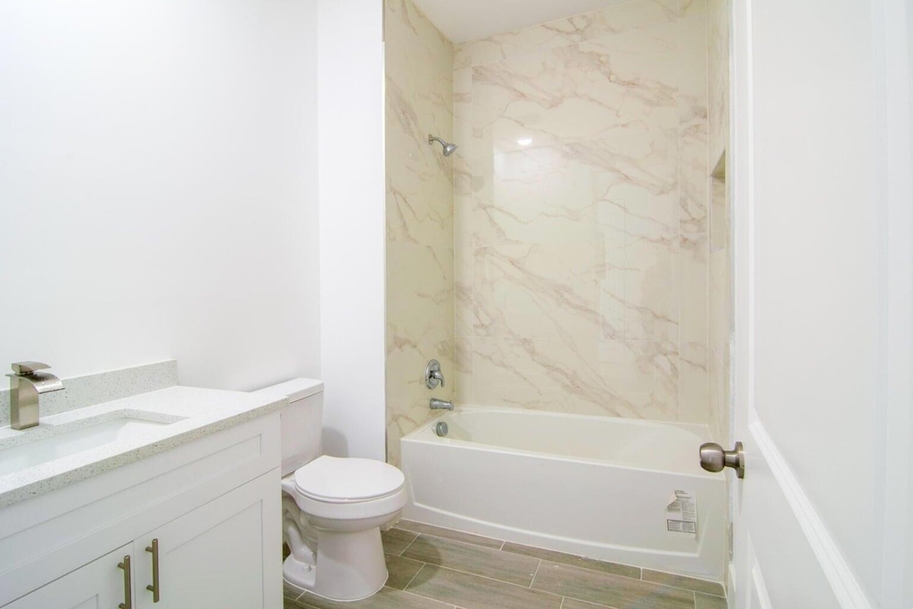 246 Rotonda Blvd Boulevard W - Photo 16