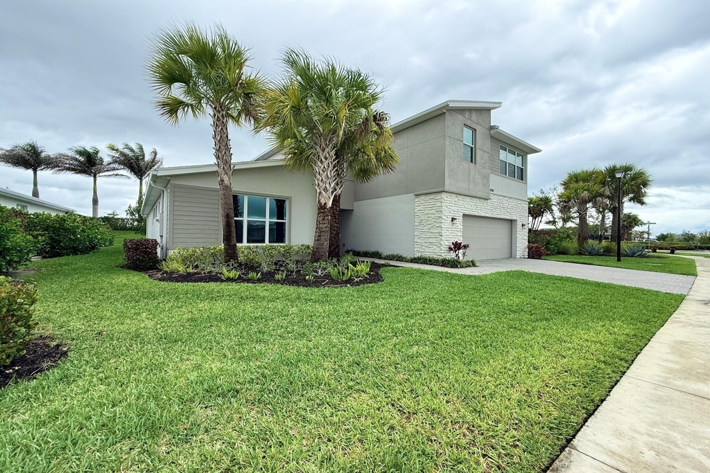 10710 Sw Hensley Street - Photo 2