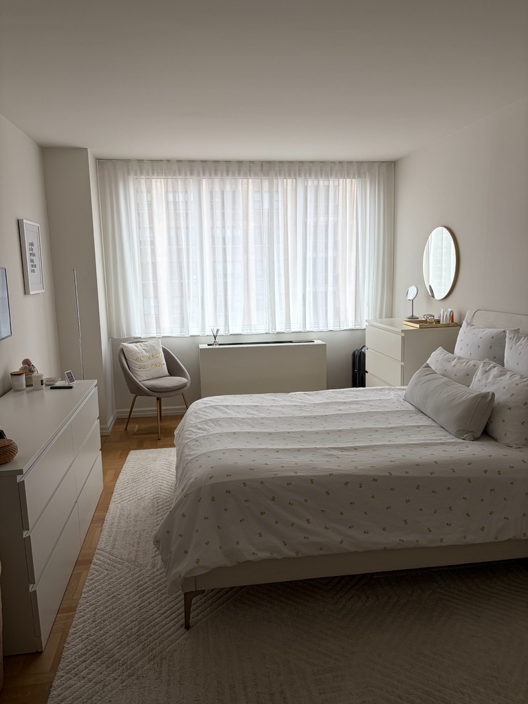 401 East 80th Street - Photo 4
